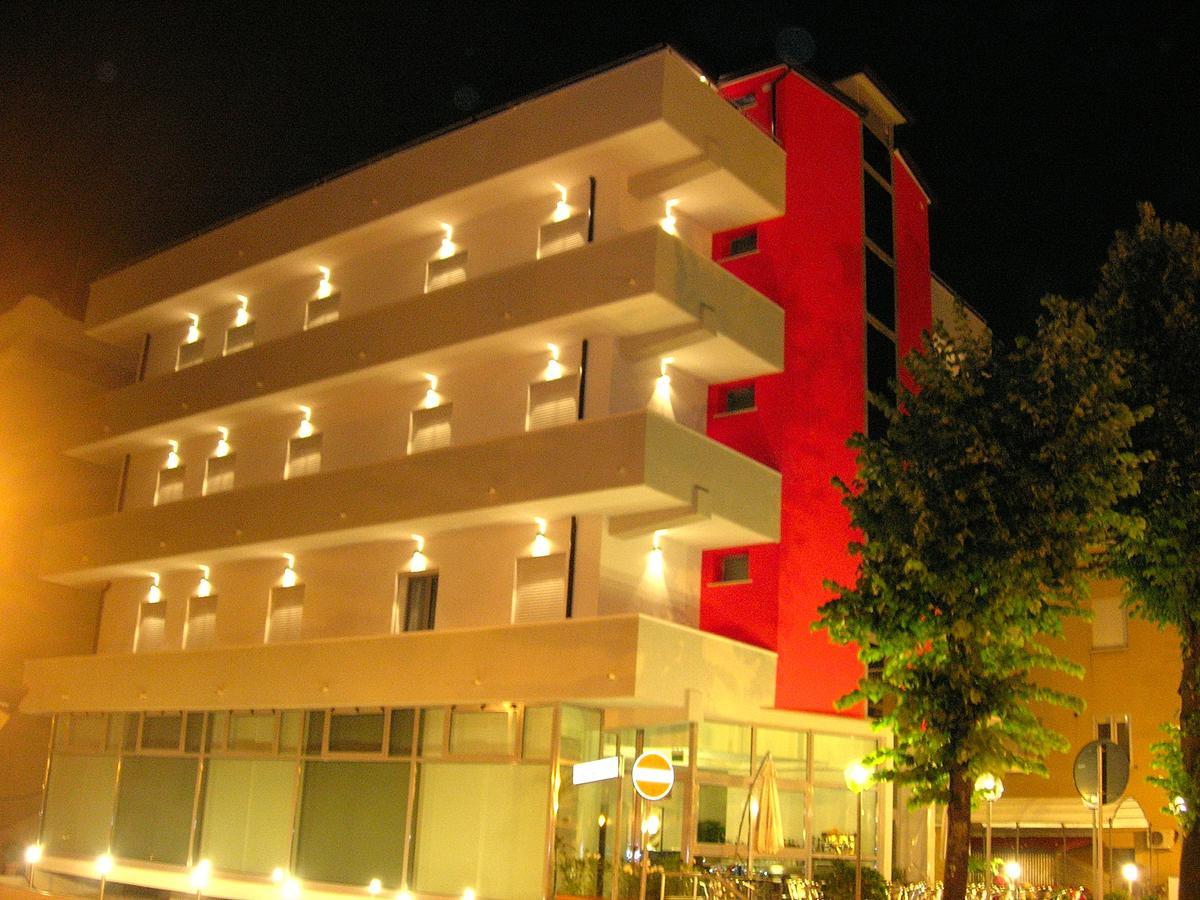 Hotel Etoile Ріміні Екстер'єр фото