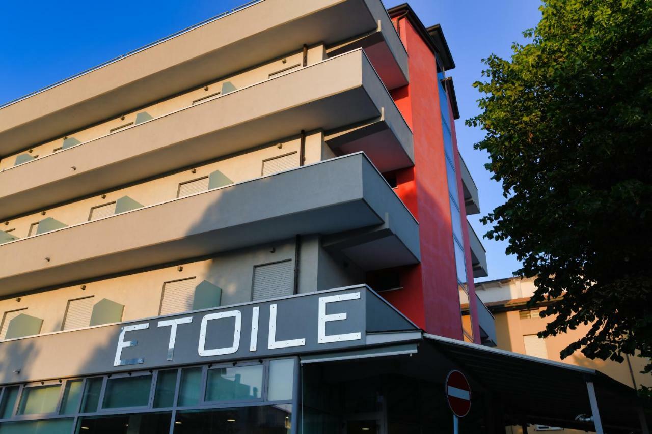 Hotel Etoile Ріміні Екстер'єр фото