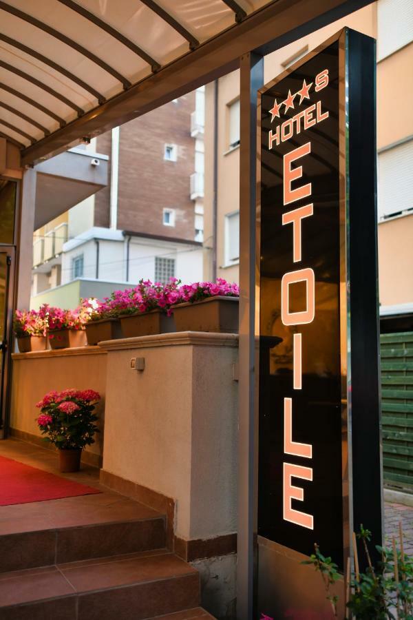 Hotel Etoile Ріміні Екстер'єр фото